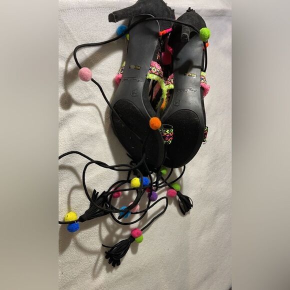 💜💖Ladies Tie Up Fringe Open Toe Pom Block shoes. - Picture 5 of 5